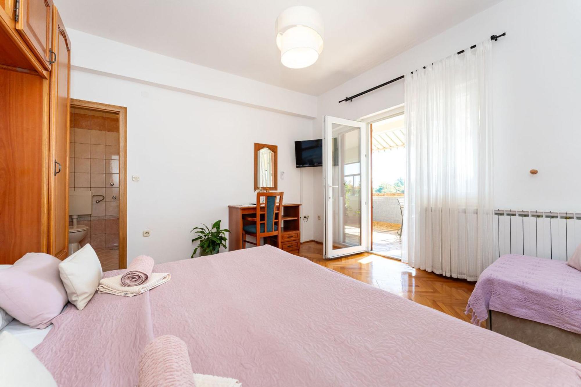 Apartments Adriana Starigrad Paklenica Pokoj fotografie