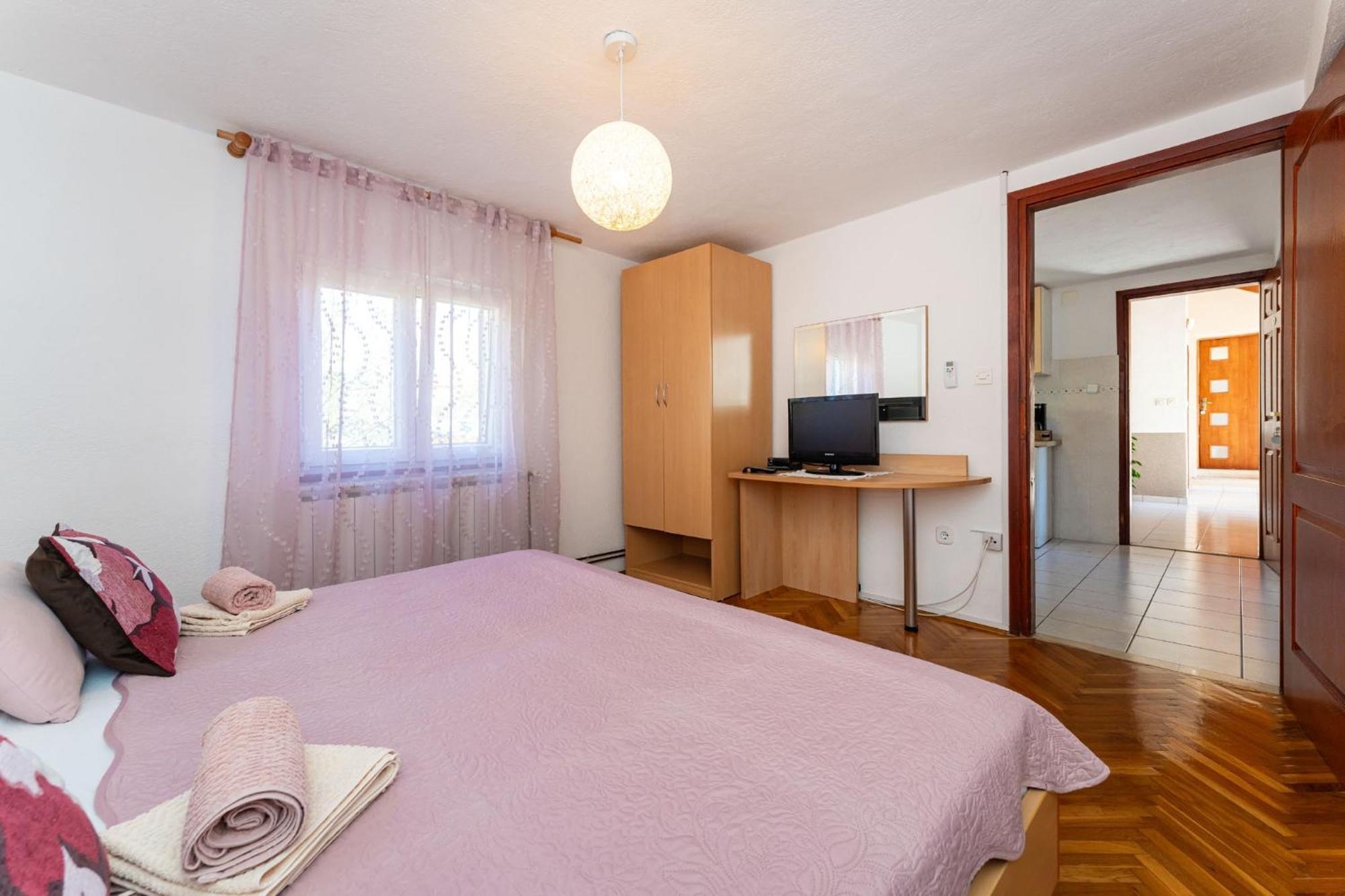 Apartments Adriana Starigrad Paklenica Pokoj fotografie